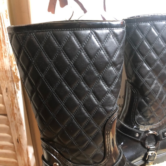 SZ 8-STUART WEITZMAN BLACK CHUNK HEEL QUILTED HEEL BOOTS - Picture 6 of 16